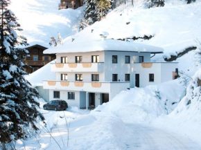 Apartment Edelweiss by Interhome